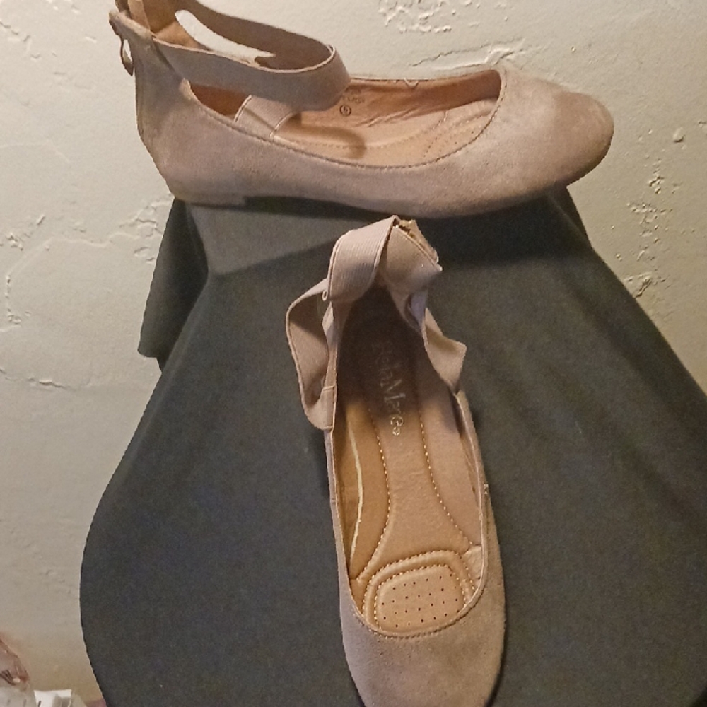 Chic Tan Suede Ballet Flats